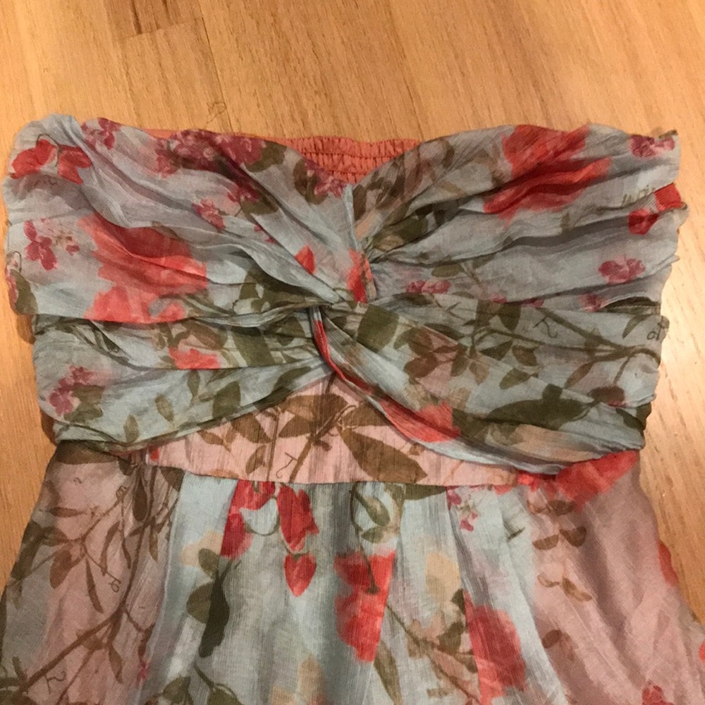 Dress - Picture 2 of 4